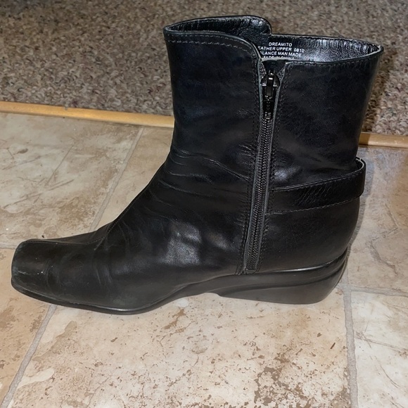Women’s Nine West Booties - Picture 3 of 6